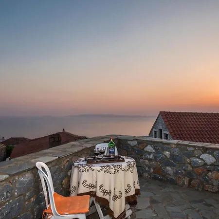 Sea Breeze And Stunning View In The Heart Of Mani * 스투파